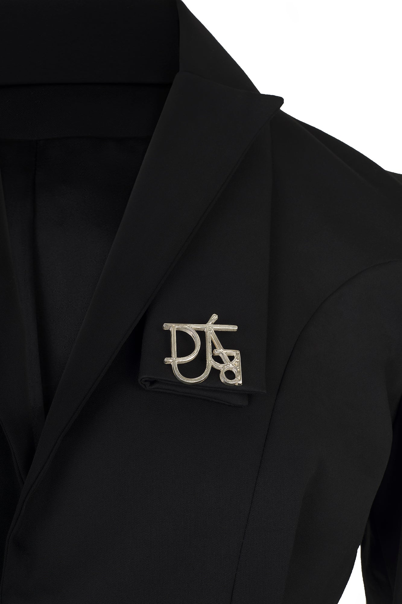 BLACK QUILTED SUIT BLAZER
